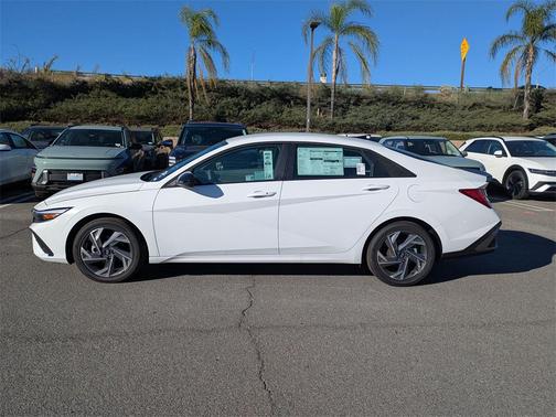2025 Hyundai ELANTRA HEV SEL Sport