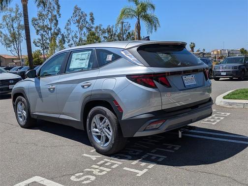 2025 Hyundai TUCSON SE