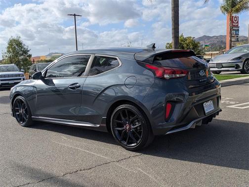 2019 Hyundai Veloster Base