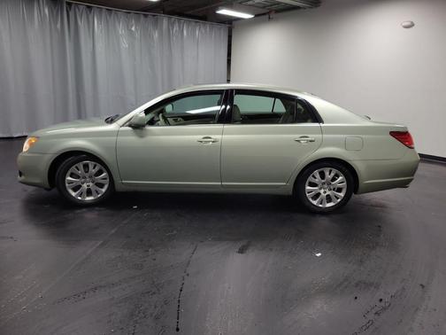 2008 Toyota Avalon XLS