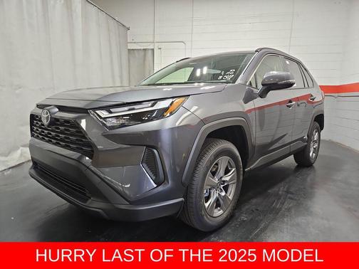 2025 Toyota RAV4 Hybrid XLE