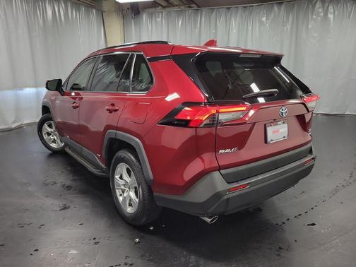 2020 Toyota RAV4 Hybrid XLE