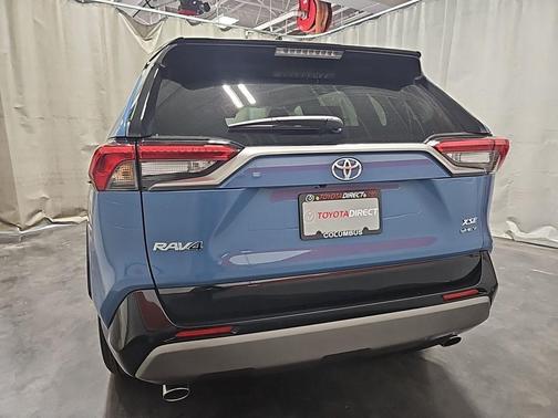 2025 Toyota RAV4 Hybrid SE