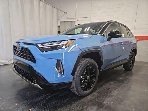 2025 Toyota RAV4 Hybrid SE