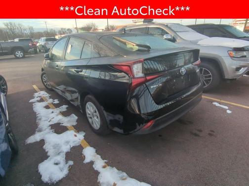 2022 Toyota Prius LE