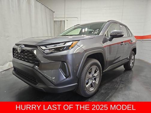 2025 Toyota RAV4 Hybrid XLE