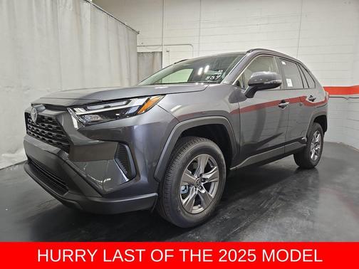 2025 Toyota RAV4 Hybrid XLE