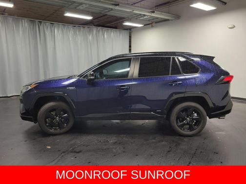 2020 Toyota RAV4 Hybrid SE