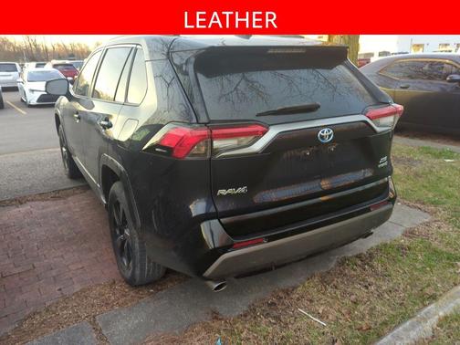 2020 Toyota RAV4 Hybrid SE