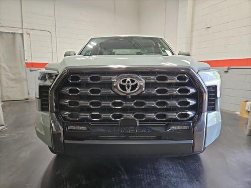2025 Toyota Tundra Hybrid Platinum