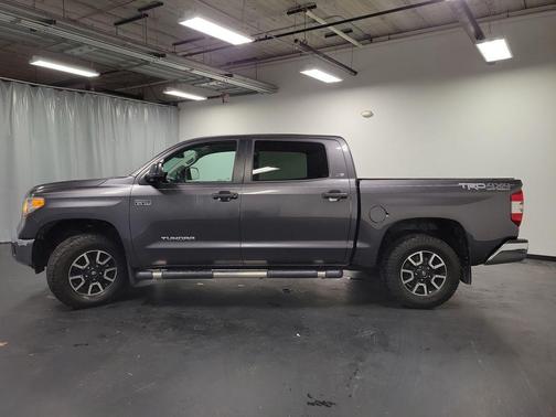 2017 Toyota Tundra SR5
