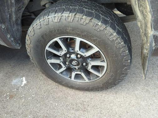 2017 Toyota Tundra SR5