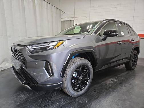 2025 Toyota RAV4 Hybrid SE