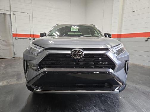 2025 Toyota RAV4 Hybrid SE