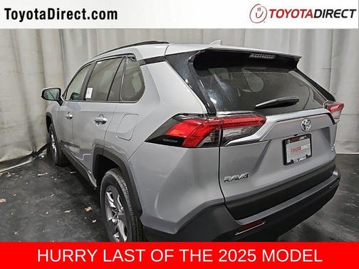2025 Toyota RAV4 Hybrid XLE
