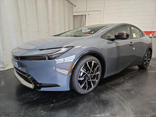 2025 Toyota Prius L