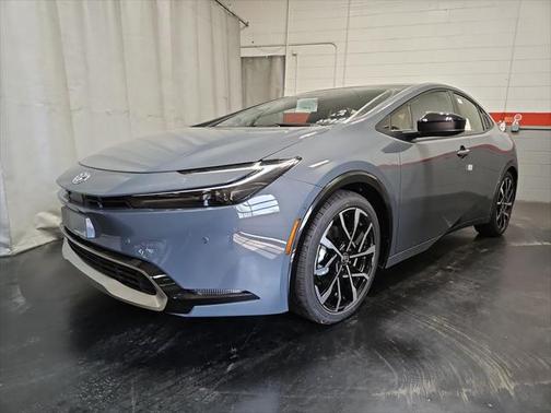 2025 Toyota Prius L