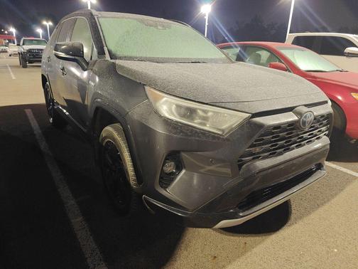 2020 Toyota RAV4 Hybrid SE