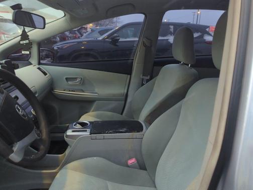 2013 Toyota Prius v Three