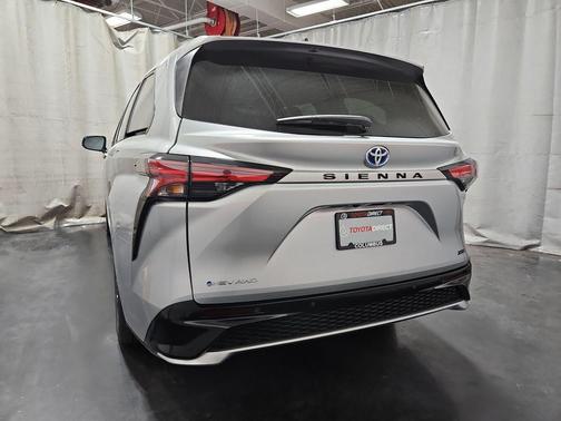 2025 Toyota Sienna XSE 7 Passenger