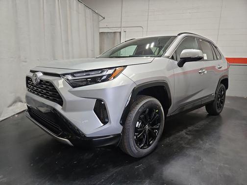 2025 Toyota RAV4 Hybrid SE