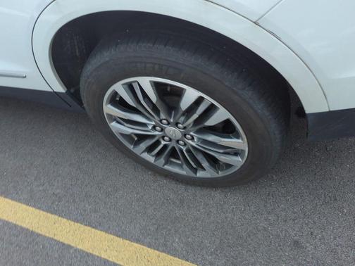 2018 Cadillac XT5 Premium Luxury