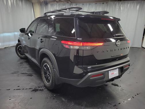 2024 Nissan Pathfinder Rock Creek 4WD