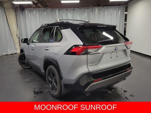 2020 Toyota RAV4 Hybrid SE