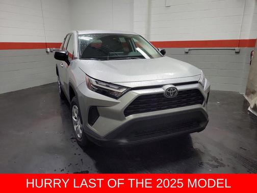 2025 Toyota RAV4 LE