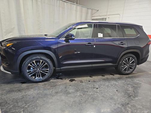 2026 Toyota Grand Highlander Hybrid Platinum MAX