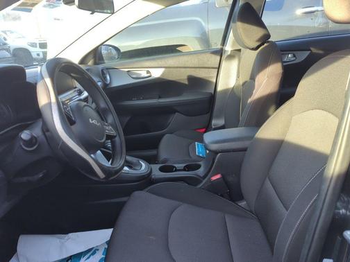 2024 Kia Forte LX