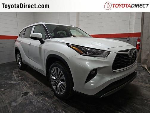 2025 Toyota Highlander Hybrid Platinum