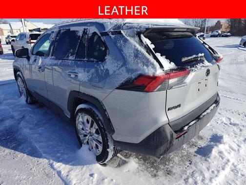 2024 Toyota RAV4 XLE Premium