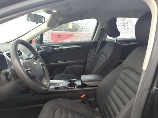 2016 Ford Fusion Hybrid SE