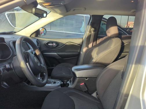 2021 Jeep Cherokee Latitude