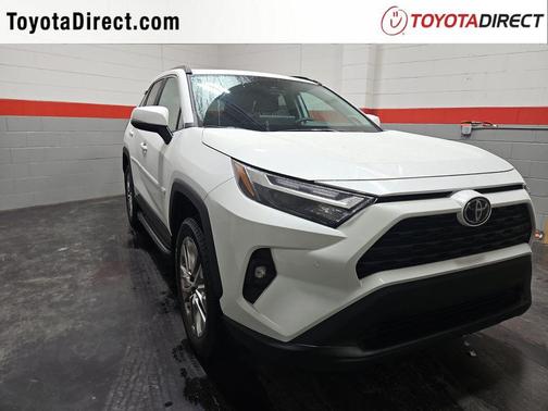 2025 Toyota RAV4 XLE Premium