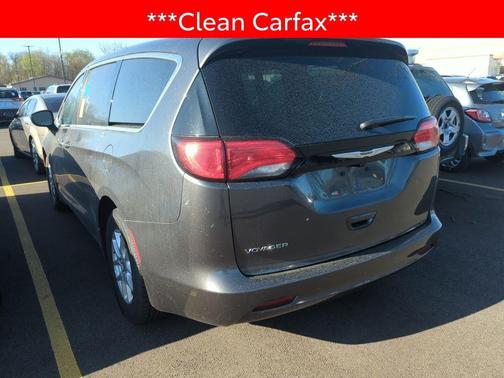 2023 Chrysler Voyager LX