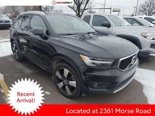2019 Volvo XC40 T5 Momentum