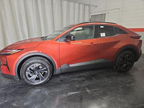 Tandoori 2026 Toyota C-HR SE