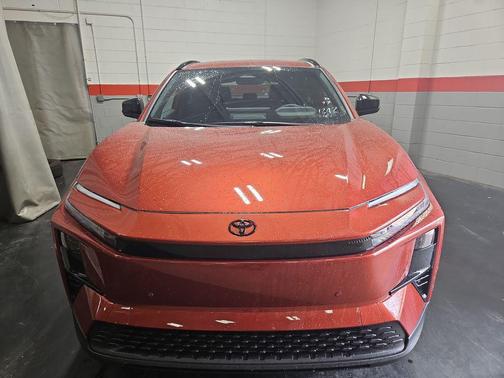 Tandoori 2026 Toyota C-HR SE