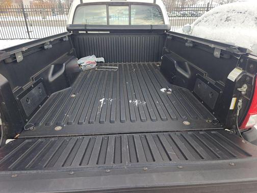 2017 Toyota Tacoma SR