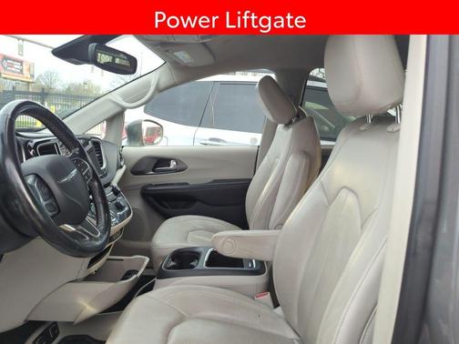 2021 Chrysler Pacifica Touring-L