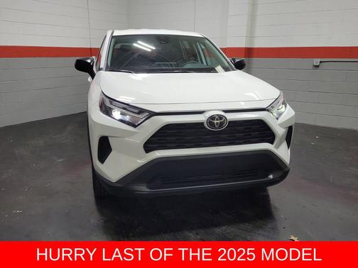 2025 Toyota RAV4 LE