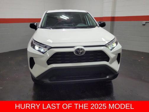 2025 Toyota RAV4 LE