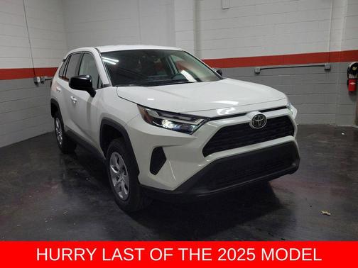 2025 Toyota RAV4 LE