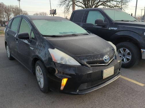 2012 Toyota Prius v Two