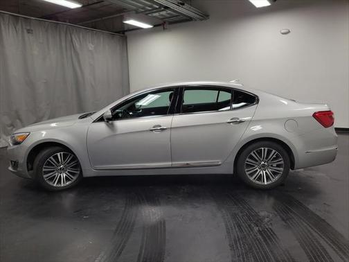 2016 Kia Cadenza Base