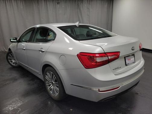 2016 Kia Cadenza Base
