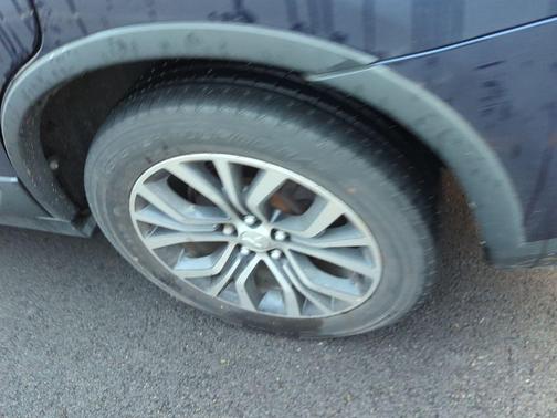 2017 Mitsubishi Outlander ES