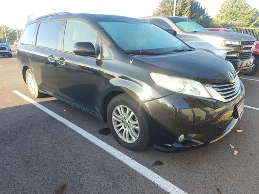 2014 Toyota Sienna XLE